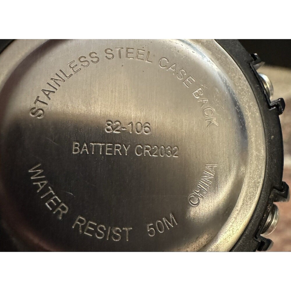 SOLAR LITHIUM Men's Digital Watch - Picture 3 of 6